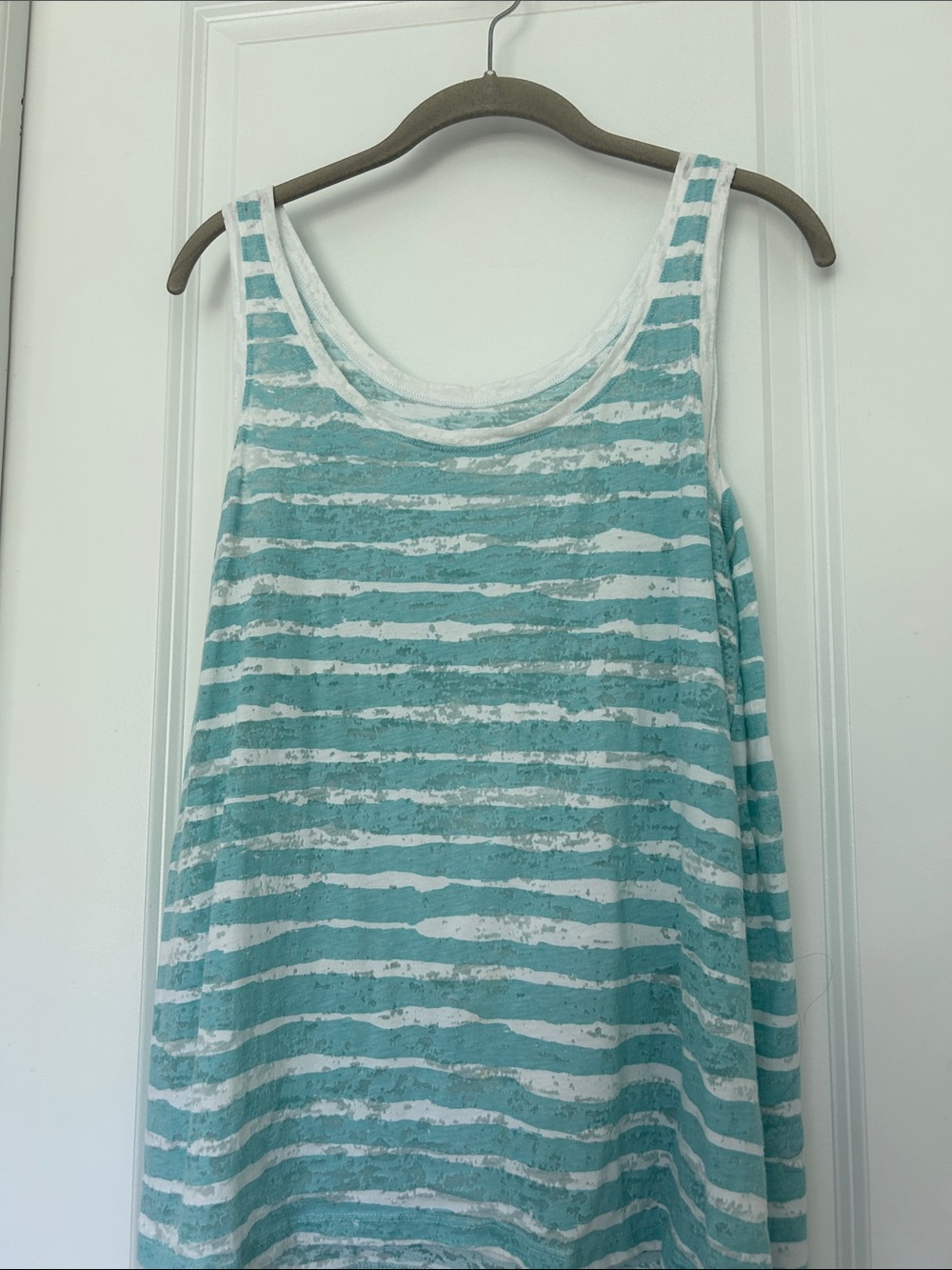 HUE Women’s Aqua and White Striped Tank Top